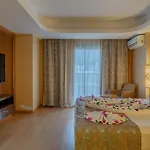 Hotell Golden Rock 5*