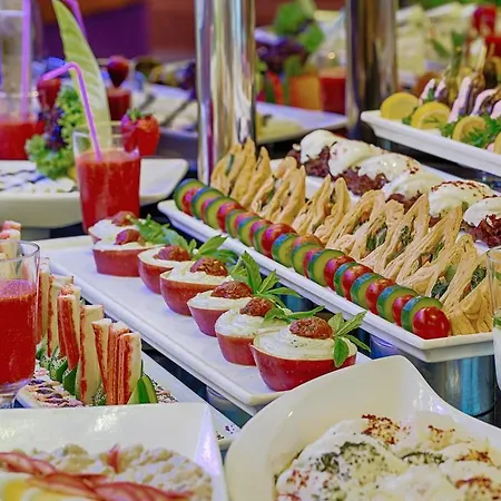 Golden Rock 호텔 말마리스