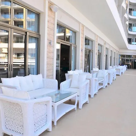 Golden Rock 말마리스