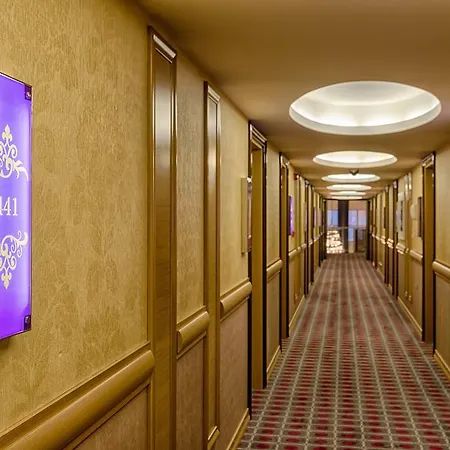 Golden Rock Szálloda 5*