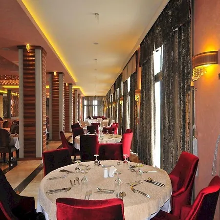 Szálloda Golden Rock 5*