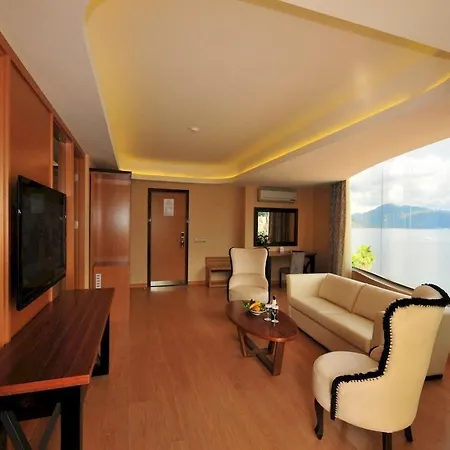 Szálloda Golden Rock 5*