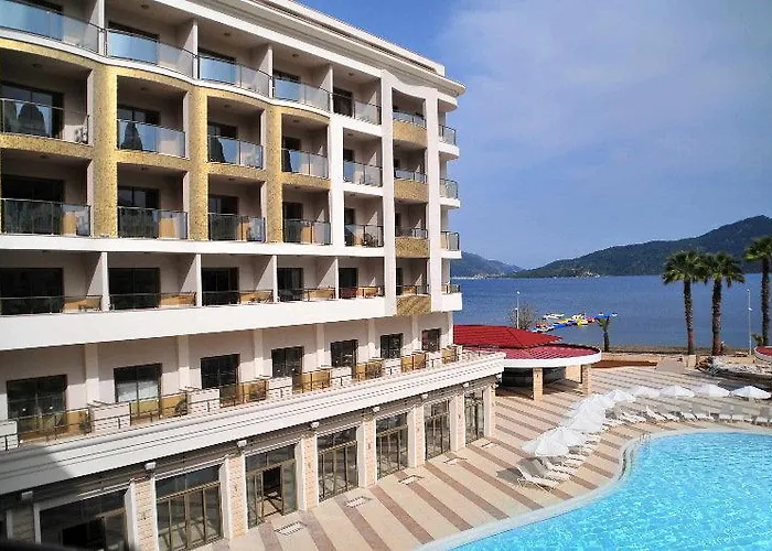 Szálloda Golden Rock 5*