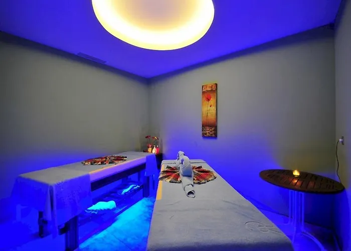 Golden Rock Szálloda 5*