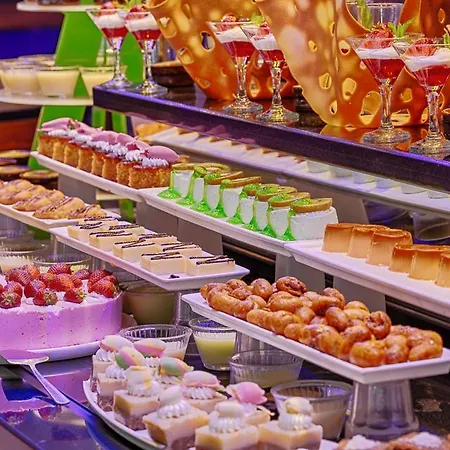 جولدن روك بيتش فندق 5*