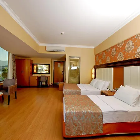 جولدن روك بيتش مرمريس