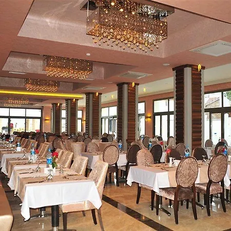 جولدن روك بيتش