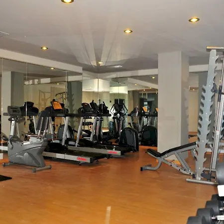 جولدن روك بيتش فندق 5*