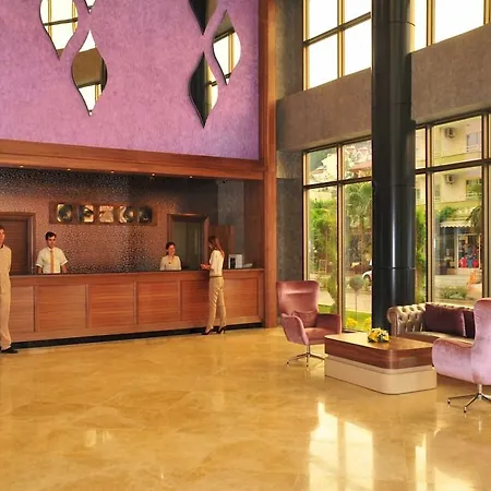 جولدن روك بيتش 5*